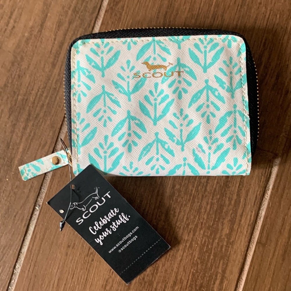 BRAND NEW pocket Change ZIP WALLET from SCOUT.